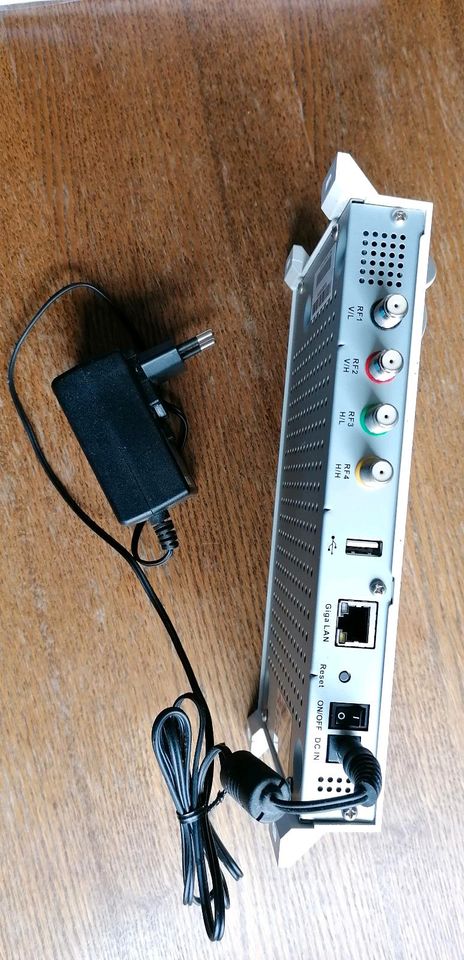 TRIAX Set: Sat-IP Converter TSS 400 + 2x Receiver IP-100 in Beelitz