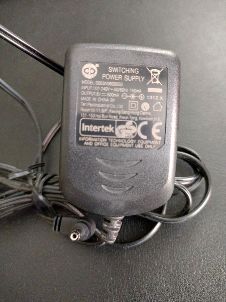 Netzteil Intertek  Input 100-240V~50/60Hz 150mA / Output 6V-500mA in Hannover