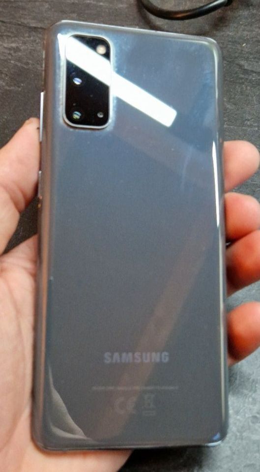 Samsung Galaxy S20 + Hüllen in Alpen