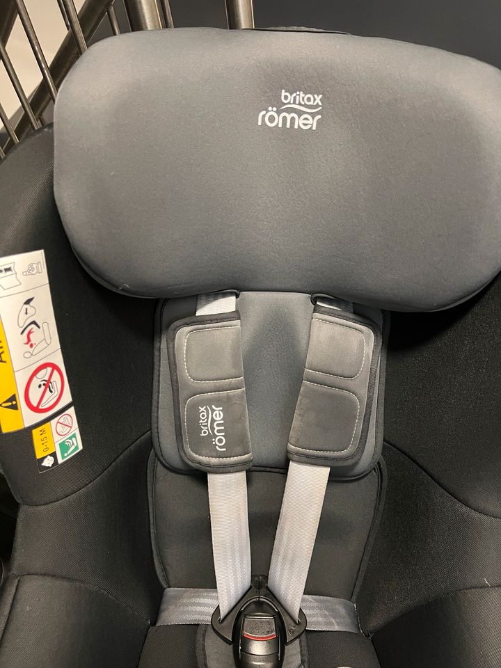 Britax Römer Dualfix M i-Size in Köln