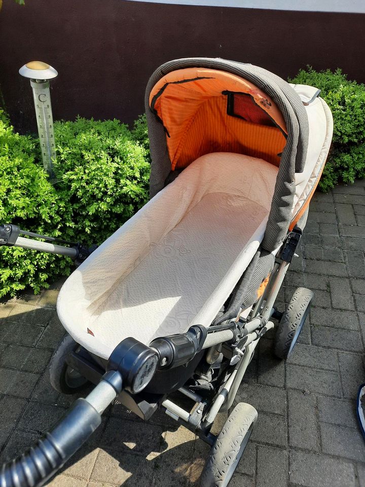 Hartan Kinderwagen in Schachdorf Ströbeck