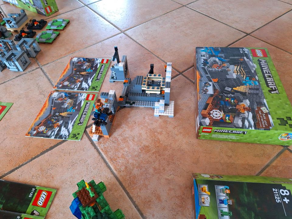 Lego minecraft 5x Set  lego 21127 lego 21124 lego 21125 lego 2113 in Alfdorf