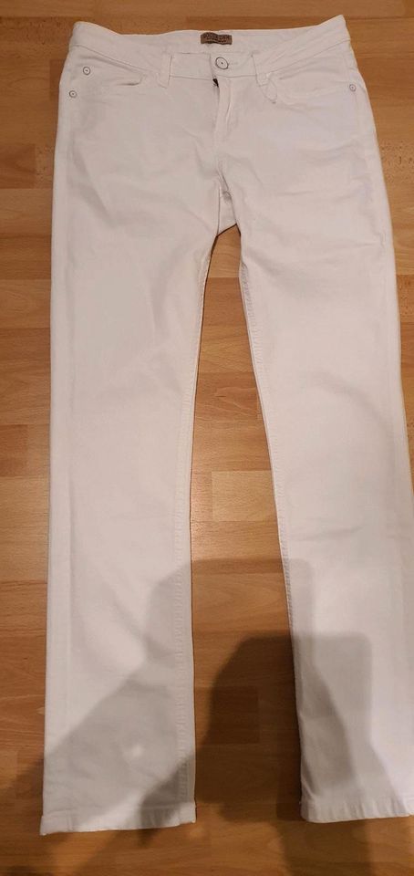 Soccx Jeans Regular Fit Gr.28 weiß in Bremen