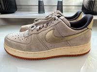 Nike Sneaker Suede Leder AF1 Air Force One beige gold 40,5 NEUw Nordrhein-Westfalen - Dormagen Vorschau
