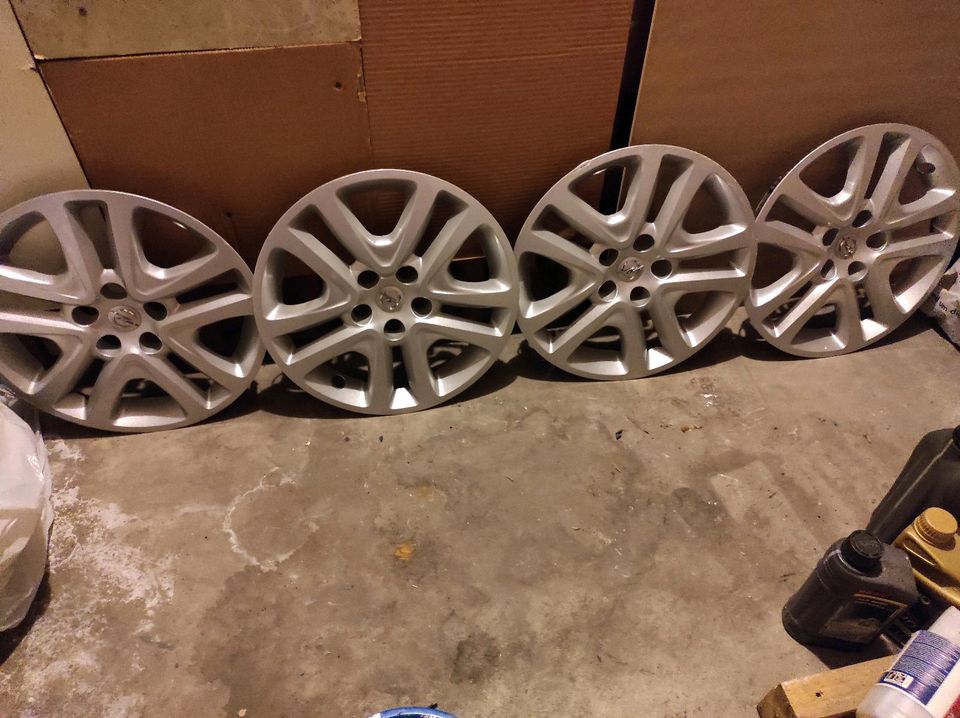 4x Otiginal-Radkappen Opel Astra 16" Zoll in Krefeld