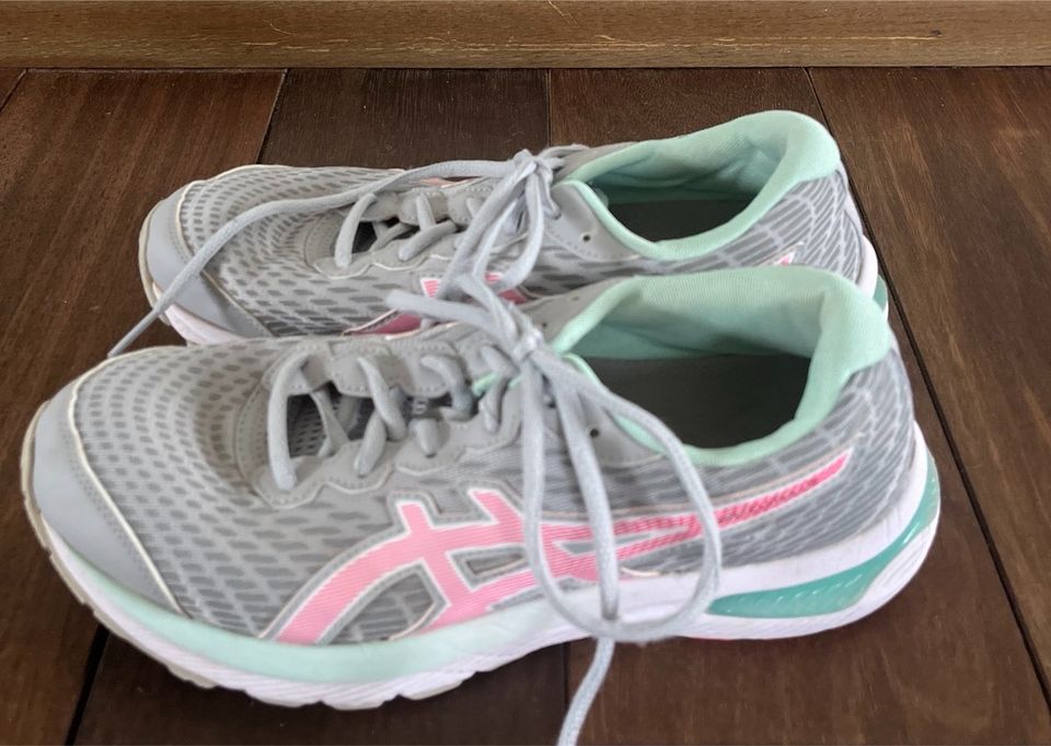 Asics Gel Cumulus Damen Laufschuhe, Größe 40,  US 7, 25.25 cm in Königstein im Taunus