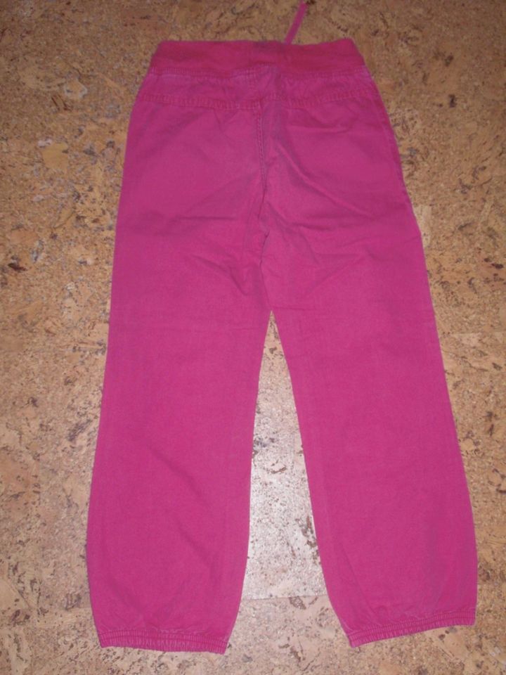 H&M Hose Stoffhose  Schlüpfhose gr. 122  gr. 128  Mädchen in Negenborn