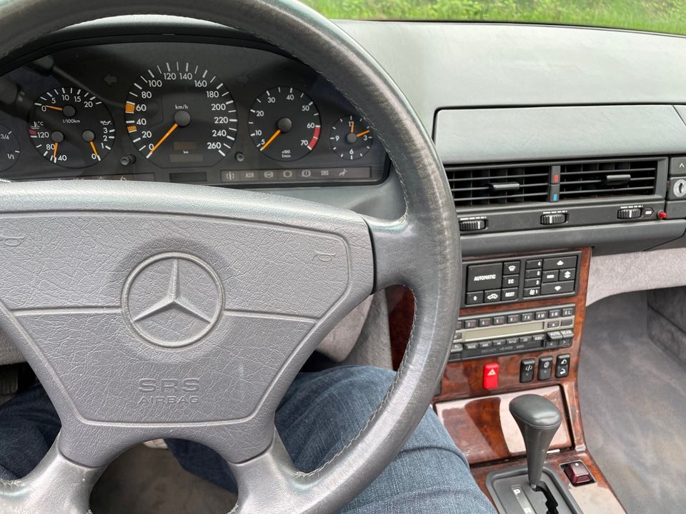 Mercedes Benz 500SL Top Zustand Scheckheft in Illingen