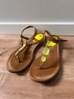 Sandalen mit Neon Gelben Details Gr. 37 Nordrhein-Westfalen - Hamm Vorschau