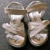 Sandalen von Tom Tailor Größe 24 Silber/weiß Hessen - Ortenberg Vorschau