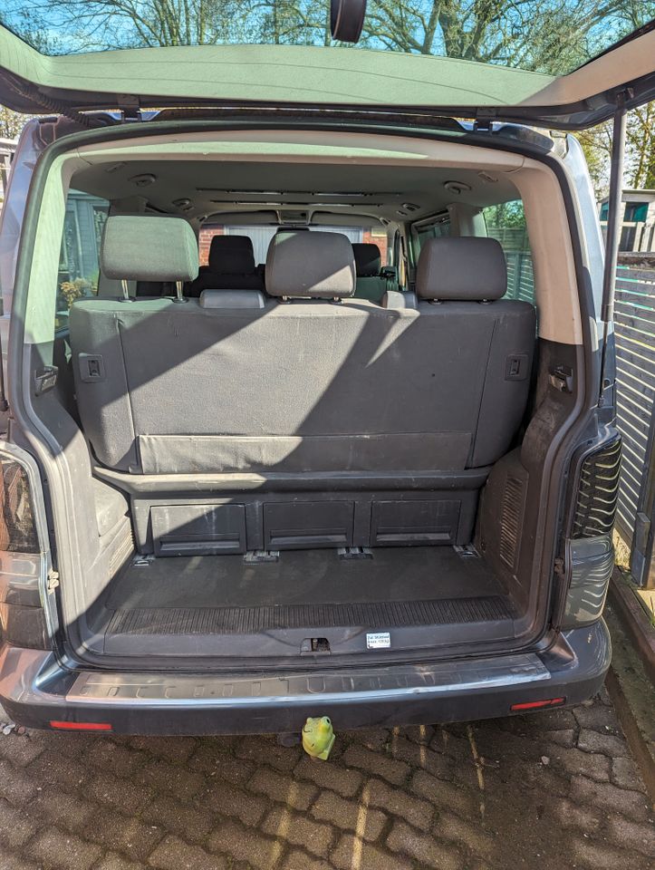 VW T5 Multivan 2,5Tdi in Eddelak