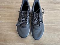 Adidas Runfalcon 3 Laufschuhe Gr.43 Neuwertig Grau Friedrichshain-Kreuzberg - Kreuzberg Vorschau