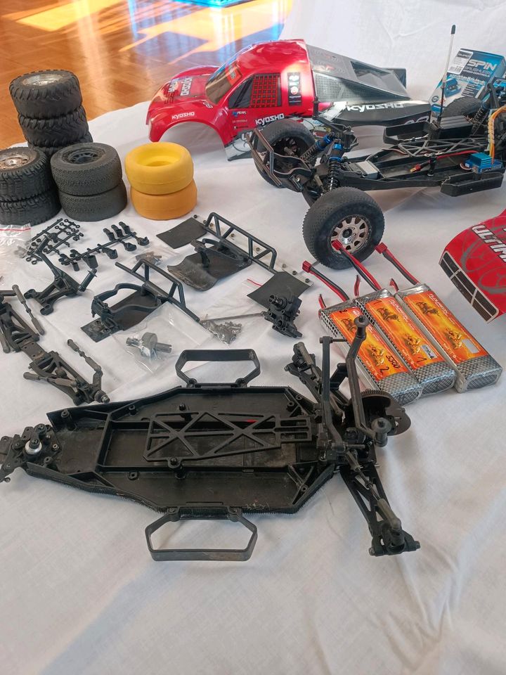 Kyosho Ultima SC + 3xAkku + Ersatzteile + LRP Brushless Set in Wellendingen