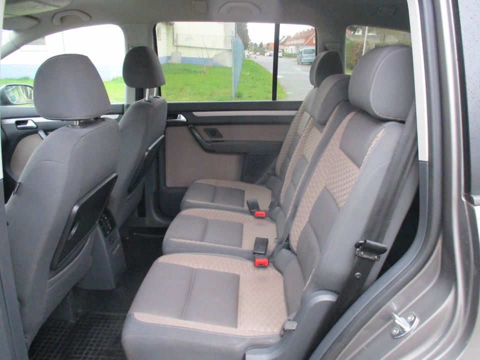 Volkswagen Touran 2.0 TDI CrossTouran/TÜV NEU/NAVI/AHK in Herzberg am Harz