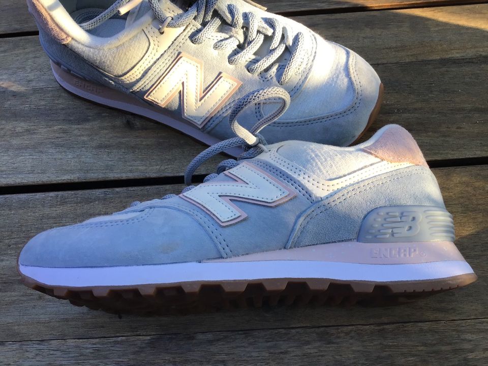 New Balance blau rosa in Georgsmarienhütte