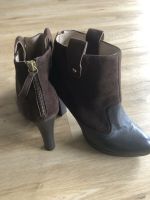 Stiefeletten Moschino Gr. 41 Nordrhein-Westfalen - Bad Oeynhausen Vorschau