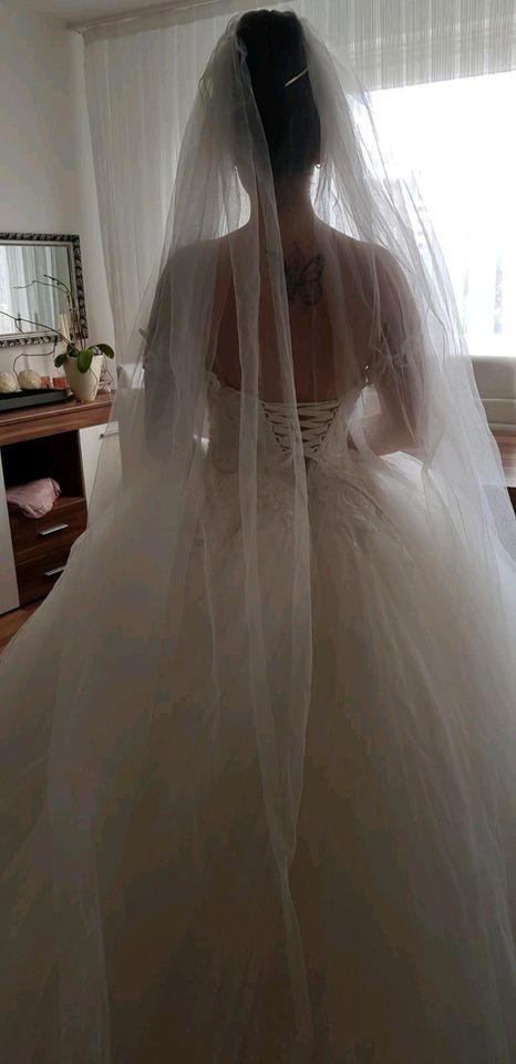 Hochzeitskleid, Brautkleid, Prinzessinnenkleid mit Reifrock, Tüll in Berlin