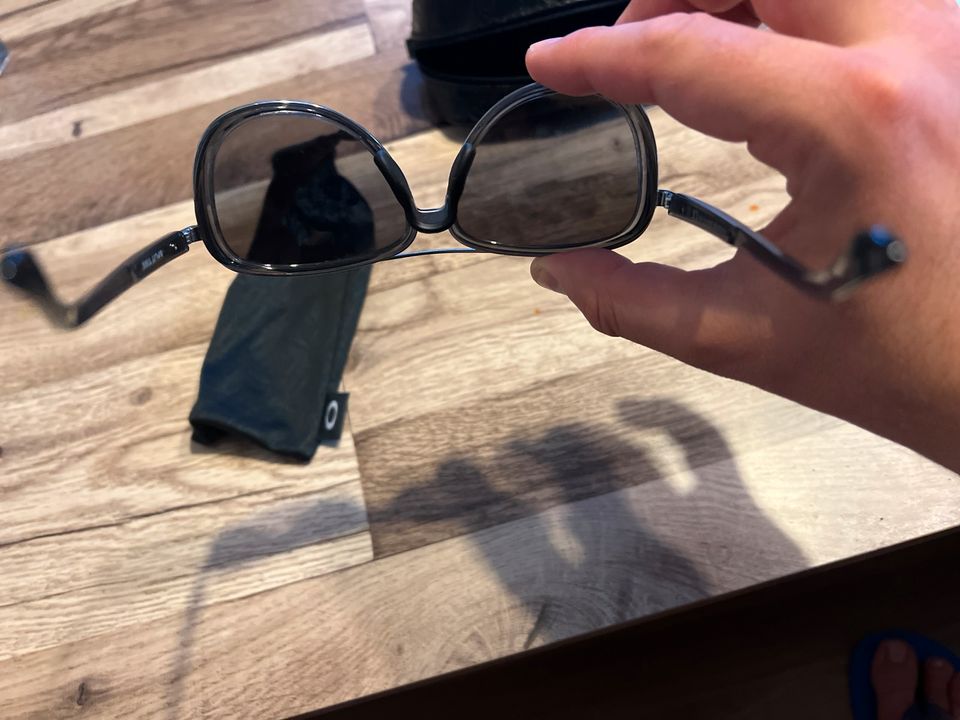 Oakley Pilotenbrille in Niedenstein