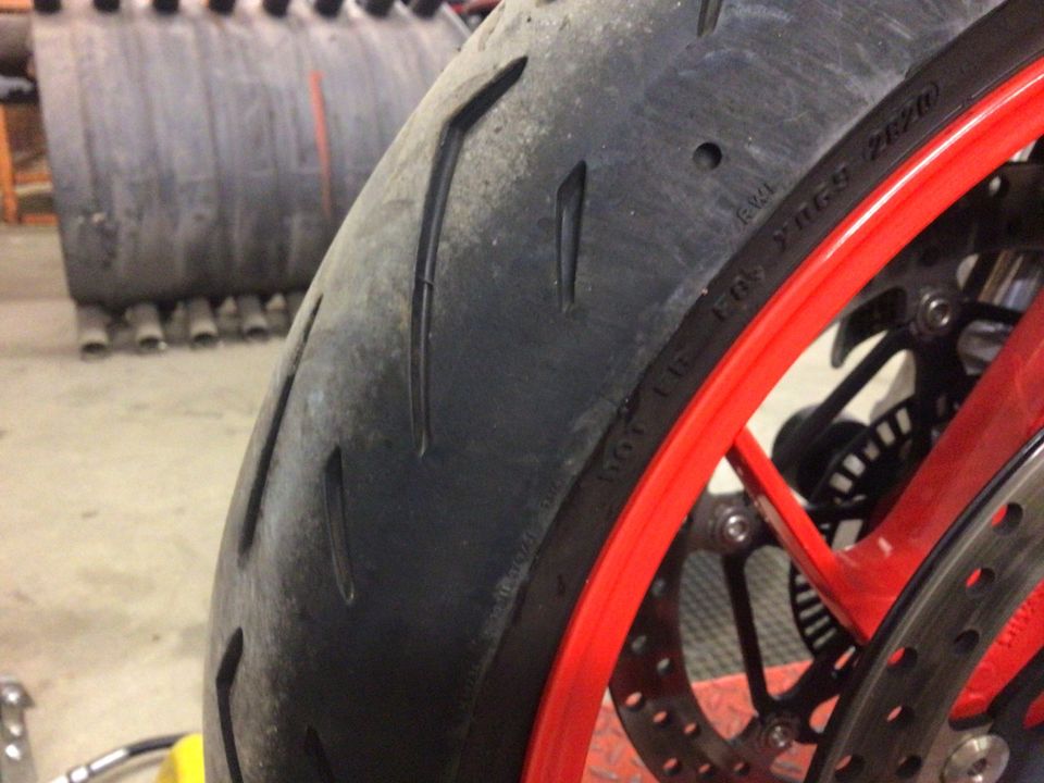 Reifen Pirelli Diablo Rosso Corsa 180/55-17 120/70-17 300€ in Bad Abbach