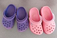 Original Crocs lila, rosa, Größe6/7 bzw 8/9 Hessen - Limburg Vorschau