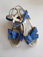 ♥Clarks♥ Echt Leder Keil Sandalen Gr. 35 size 3 UK Hessen - Oberursel (Taunus) Vorschau