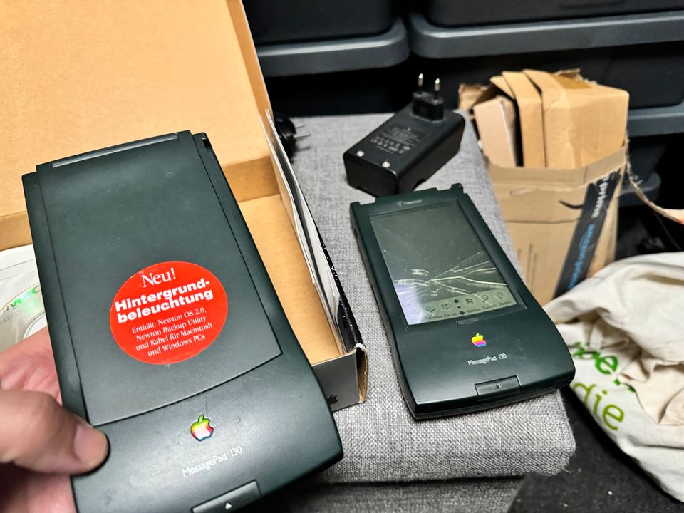 Apple Newton MessagePad 120 & 130 sowie Unmengen an Zubehör in Rimbach