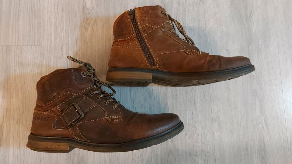 Bugatti Schuhe Herren Gr. 43 Echtleder Winterboots Stiefel Braun in Delmenhorst