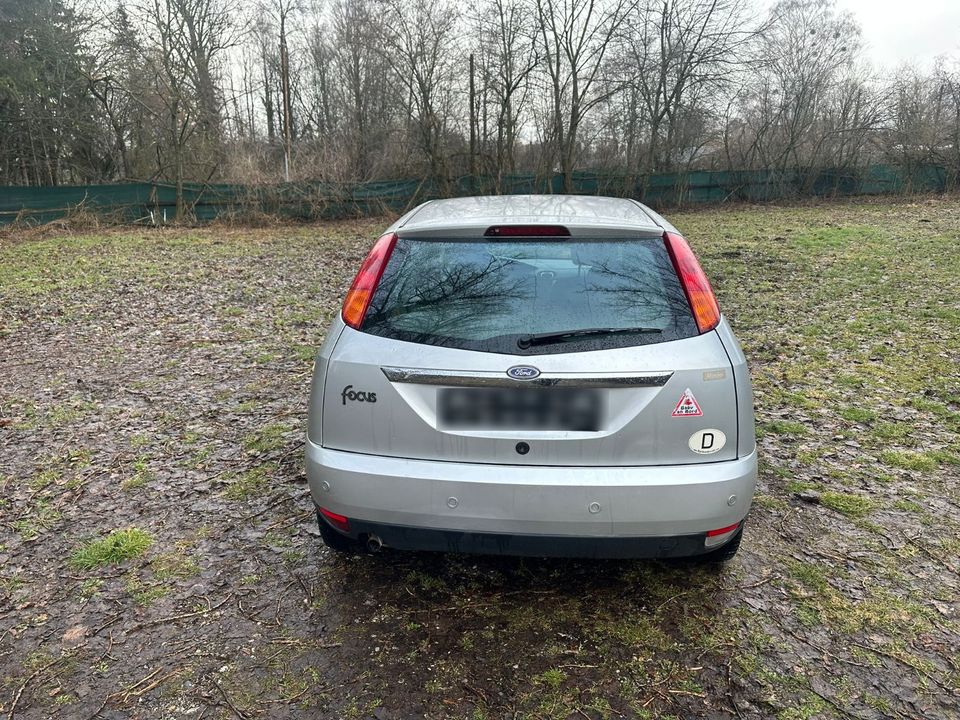 Ford Focus 1.6 Benzin mit Klima in München