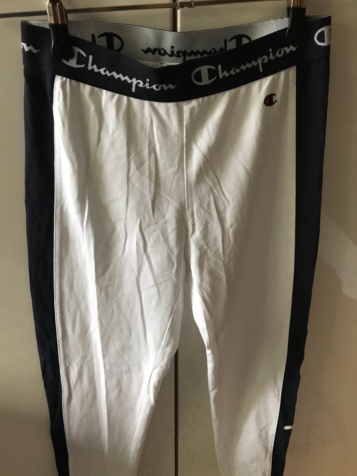 Champion Damen Leggins/Sporthose Gr.S in Frankfurt am Main