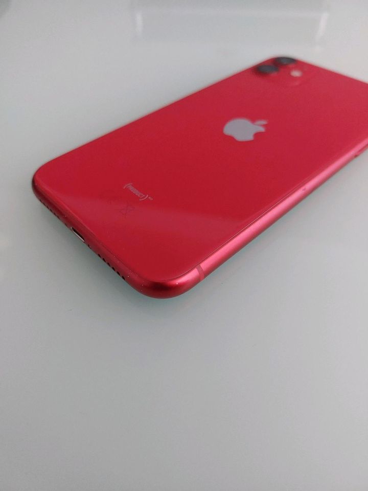 Apple iPhone 11 128GB Rot / Product Red - Akku NEU in Bergkamen