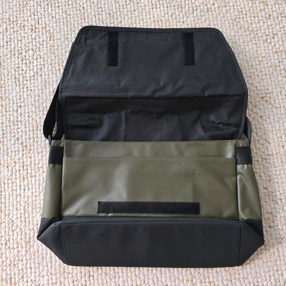 Strellson Messenger Bag Umhängetasche Grün Khaki Oliv Schwarz in Göttingen