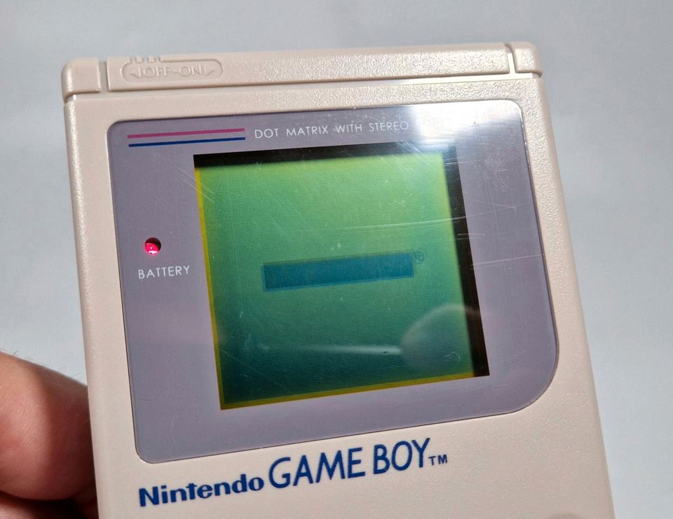 Original Nintendo Gameboy Classic DMG-01 In OVP Neue Kopfhörer in Frankfurt am Main