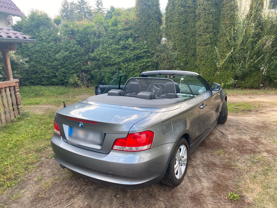 BMW Cabrio in sehr gutem Zustand in Petershagen