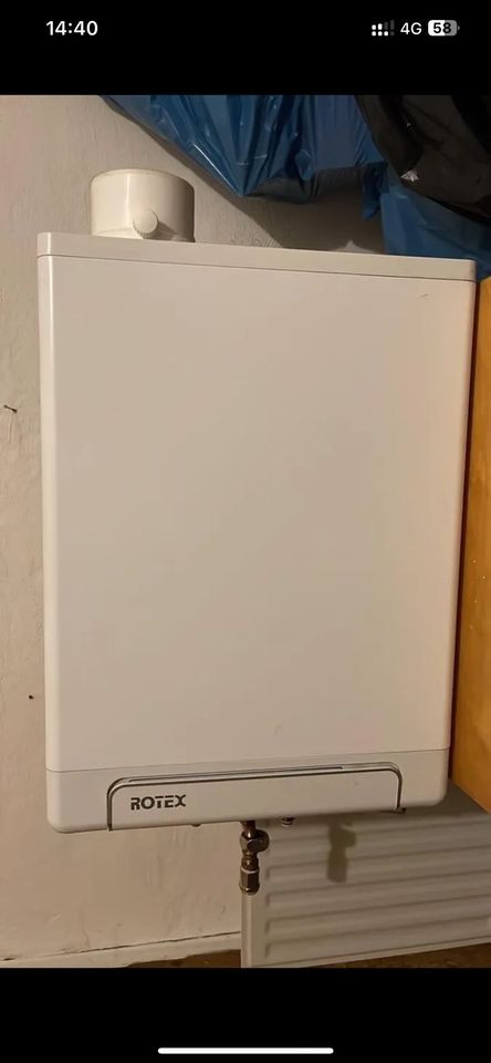 DAIKIN ROTEX RKOMBG22AAV1 Kombitherme Gasheizkessel 22kW in Stuttgart