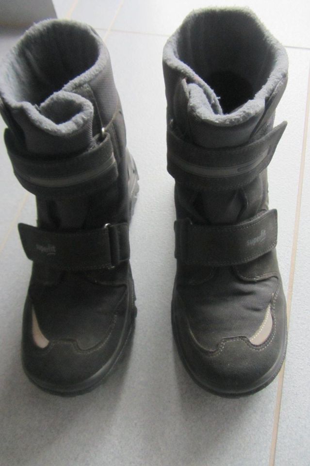 Winterstiefel SuperFit Gr. 38 schwarz mit Klettverschluß in Kohlberg Oberpfalz