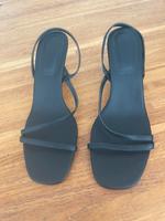 Sandalen, High-Heels, schwarz, Riemchen, 7€, Gr. 40 Hannover - Kirchrode-Bemerode-Wülferode Vorschau