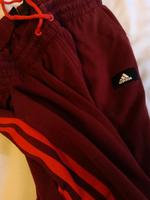 Adidas Hose Jogginghose XXL 2XL Burgund, neuwertig Hessen - Marburg Vorschau