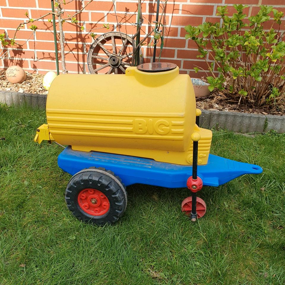 Pedaltrecker "Fendt" mit 2 Anhängern in Calberlah