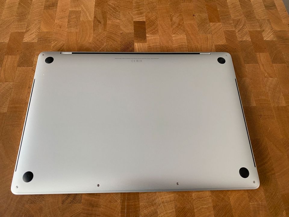 MacBook Pro 16 Zoll 2019 i7, 16 GB Ram, 512GB in Frankfurt am Main