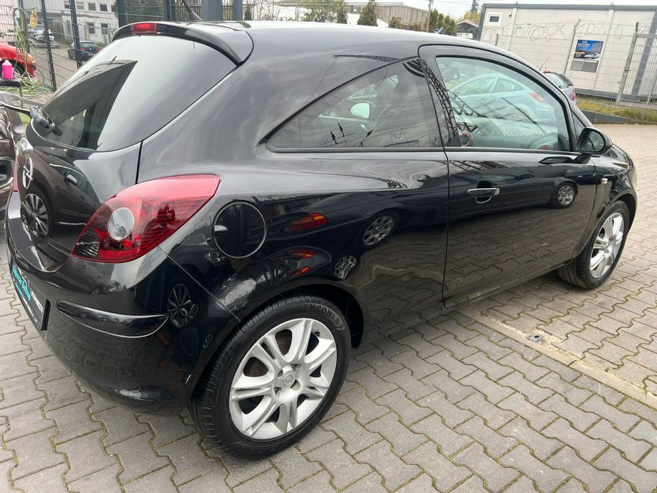 Opel Corsa D Color Edition in Bottrop