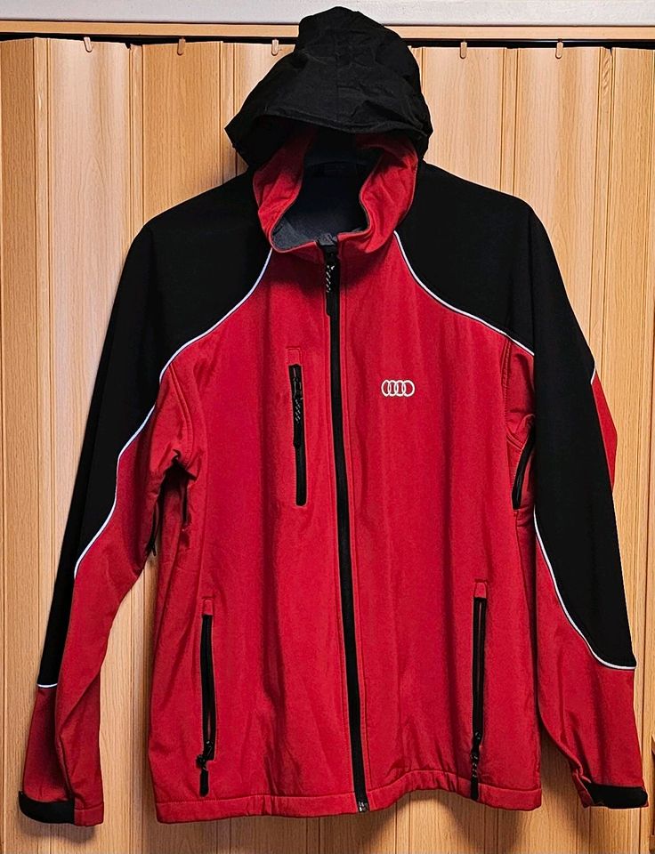 Audi Funktionsjacke Result Work-Guard Softshell Herren mit Kapuze in Ingolstadt