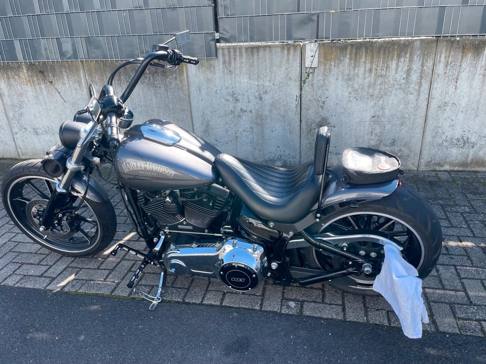 Harley  Davidson Breakout in Limburg