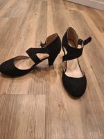 Pumps mit Schnallen Sachsen-Anhalt - Ermsleben Vorschau