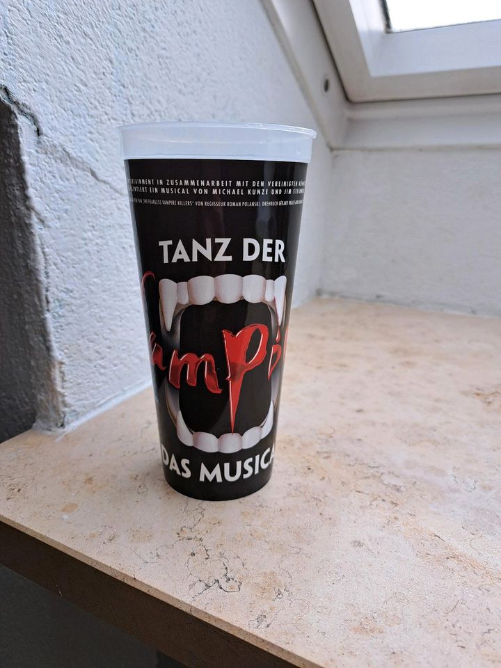 Becher vom Musical Tanz Der Vampire in Donauwörth