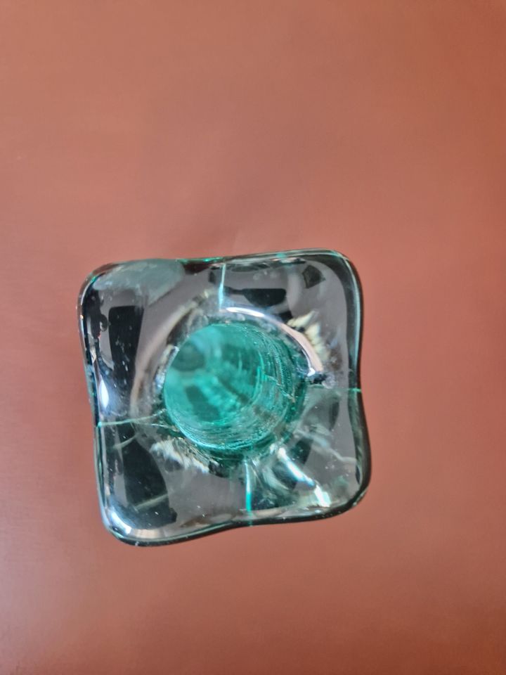 Wunderschöne Klarglas Blockvase Grün, H 13.5 cm, SEHR GUT in Paderborn