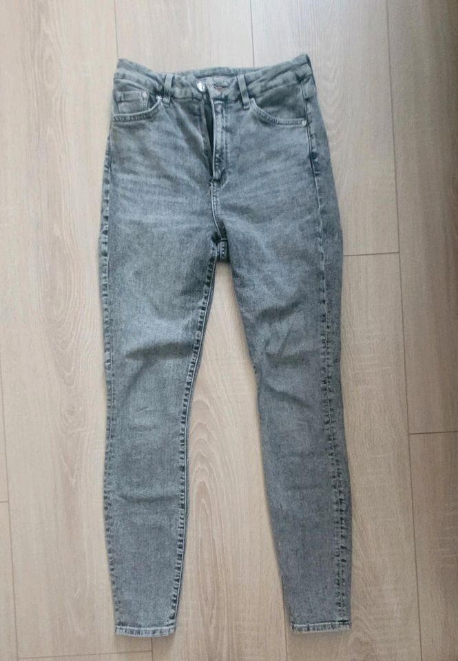 Jeans , Jogginghose, pyjama usw. Große XS S in Schwäbisch Gmünd