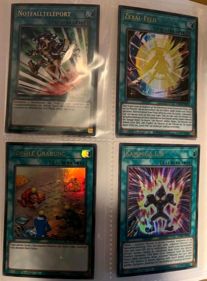 Yu-Gi-Oh Album mit selteneren Karten Gold, Ultra Rare, Super Rare in Bad Salzuflen