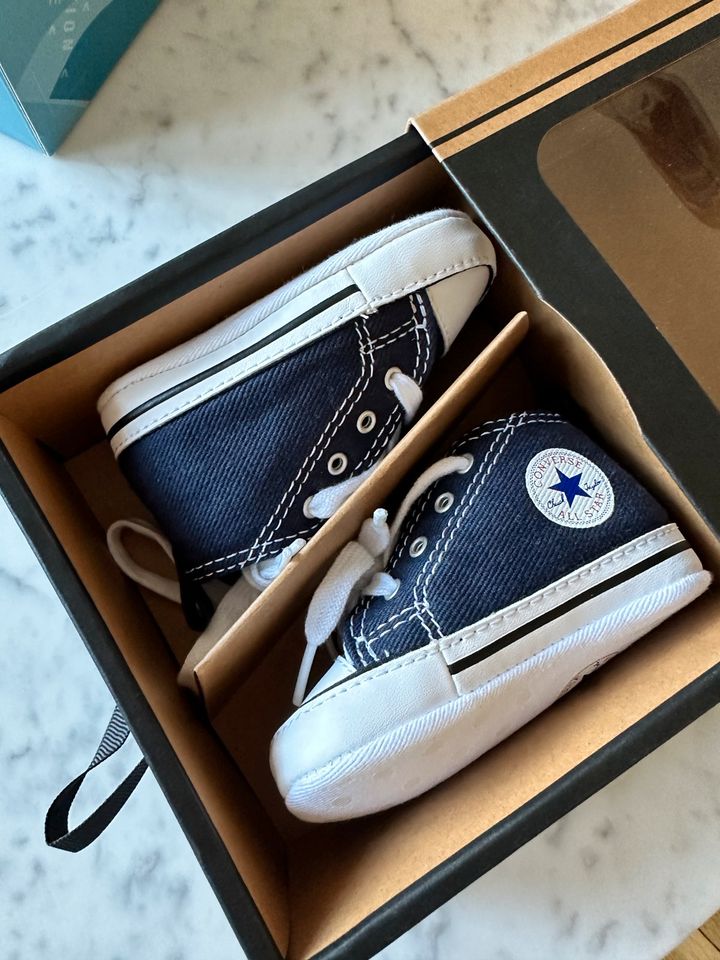 Converse Chucks Crib 2US Navy NEU in Berlin