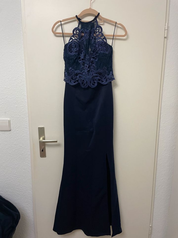 Abend Kleid von Asos Marineblau gr.36 in Laatzen