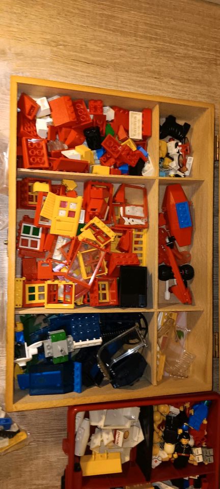 Lego Set inkl Platten in Overath